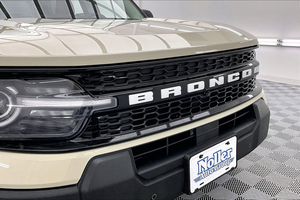 Certified 2025 Ford Bronco Sport Outer Banks w/ Outer Banks Tech Package+ AWD/4WD image 28