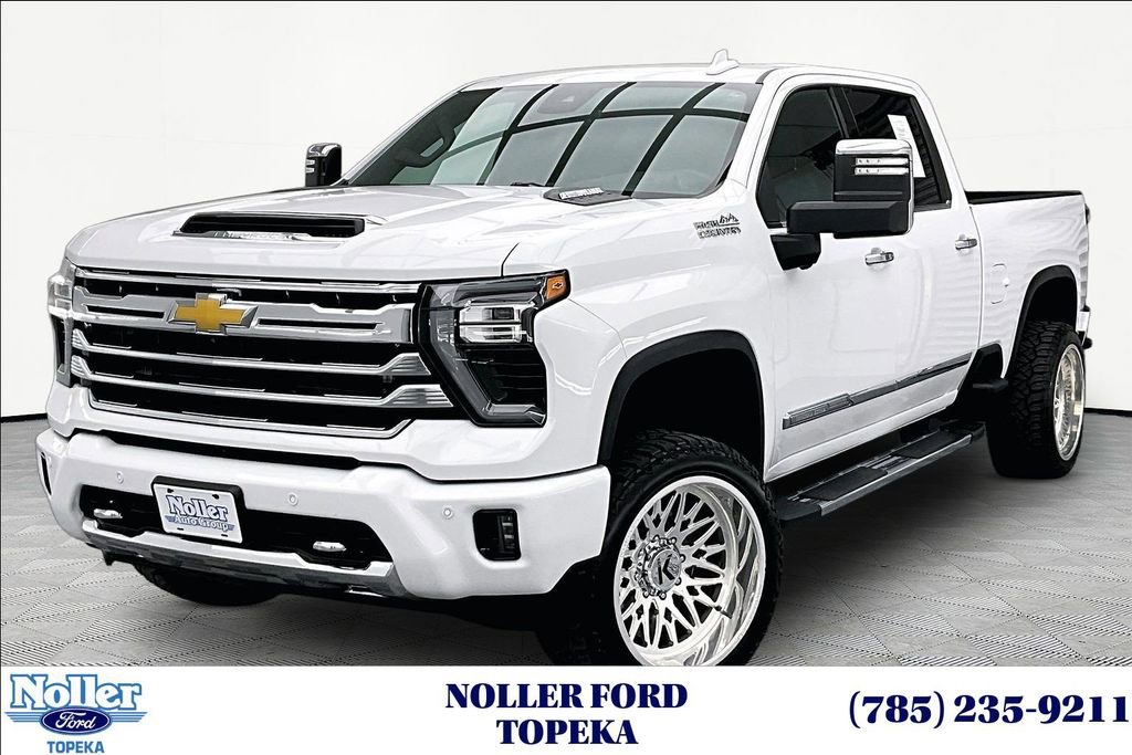 Used 2024 Chevrolet Silverado 2500 High Country AWD/4WD image 1