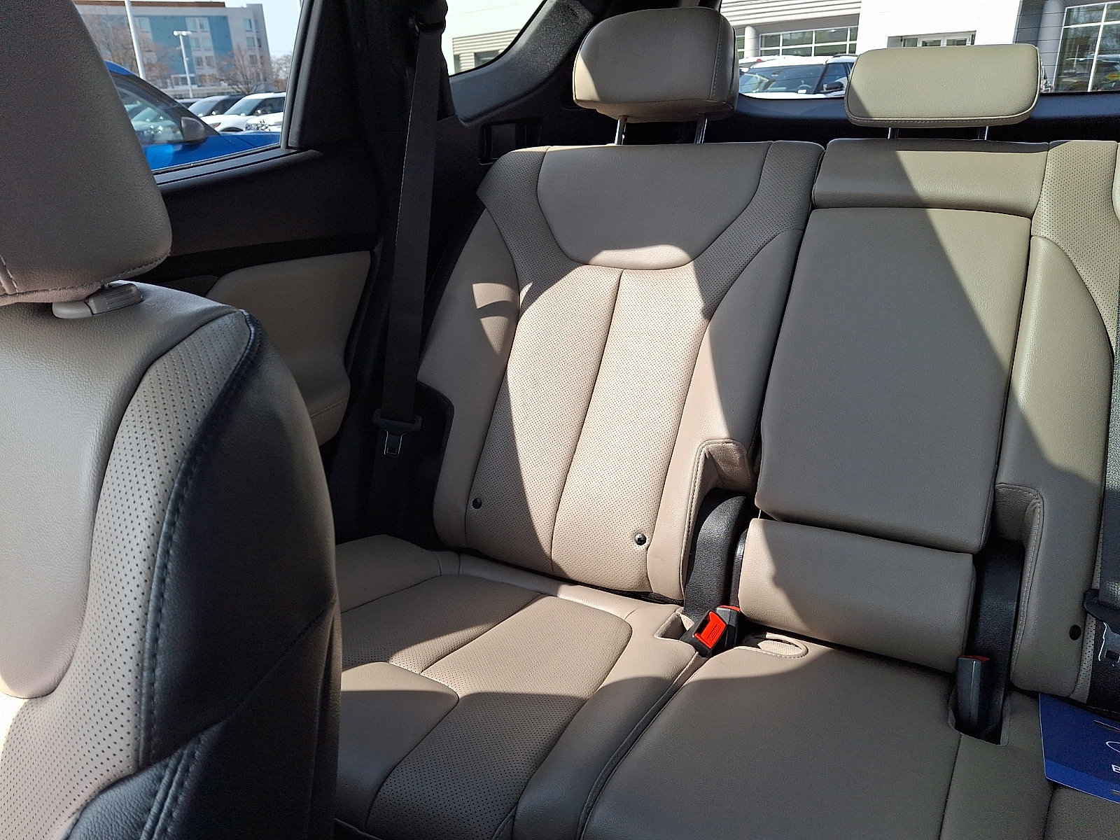 Used 2023 Hyundai Santa Fe SEL w/ Premium Package image 18