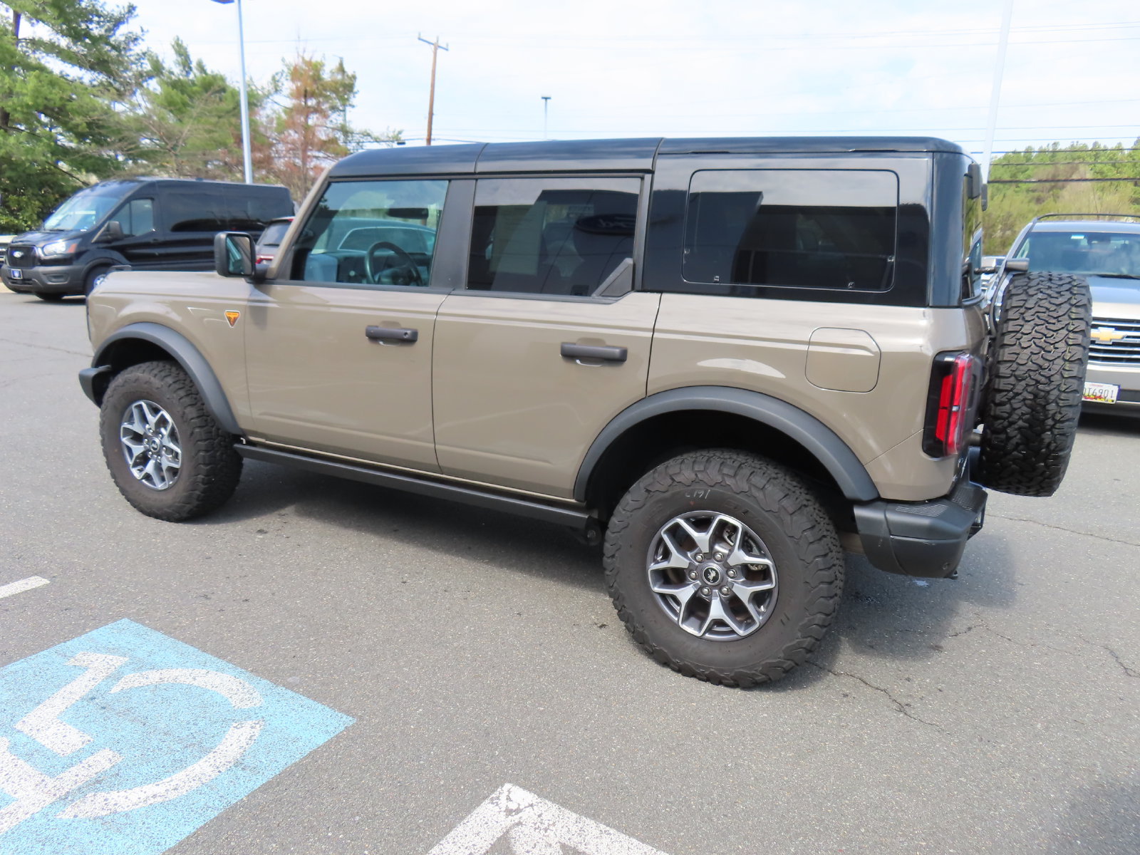Certified 2025 Ford Bronco Badlands AWD/4WD image 7