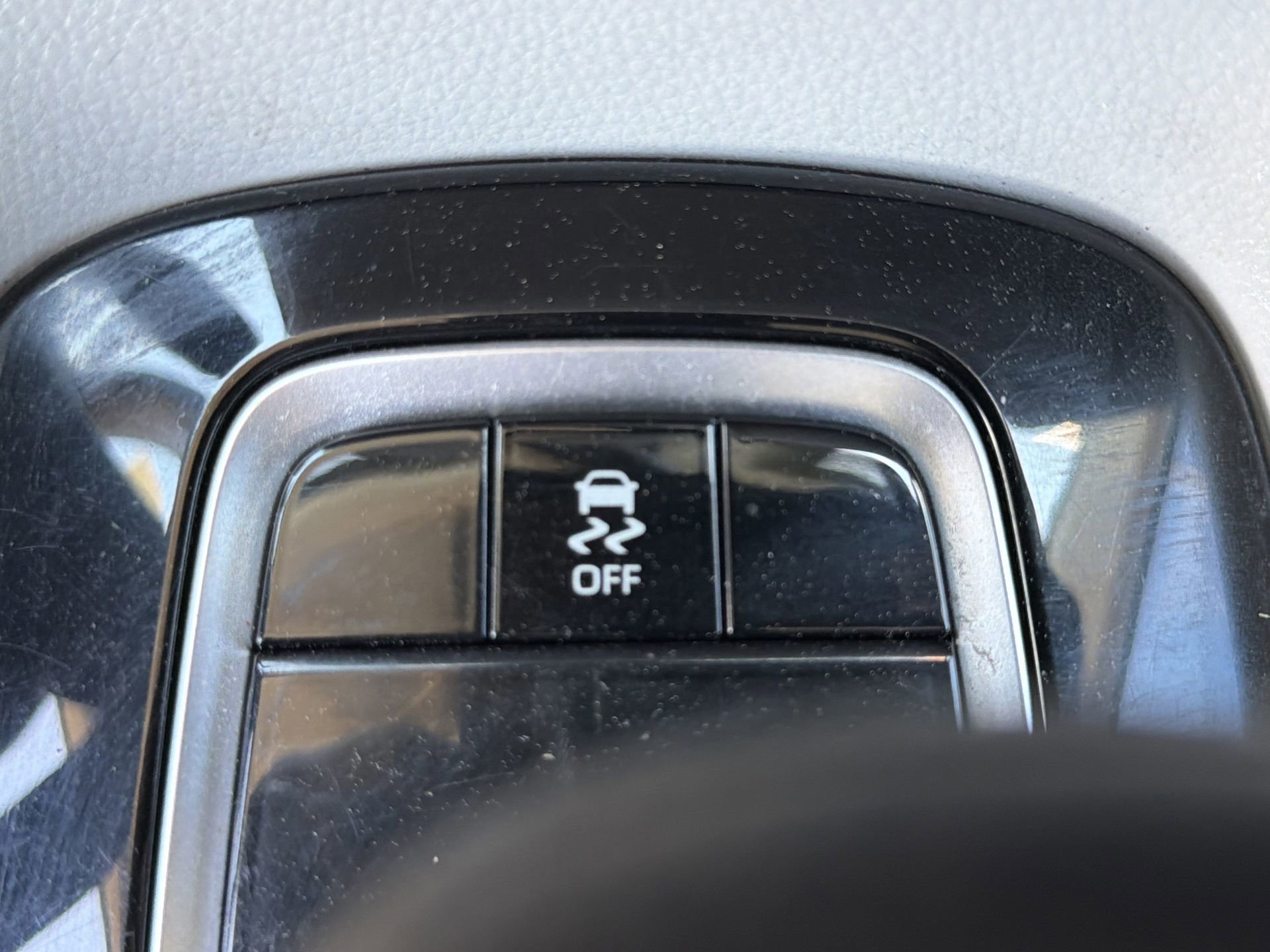 Used 2022 Toyota Corolla LE image 16