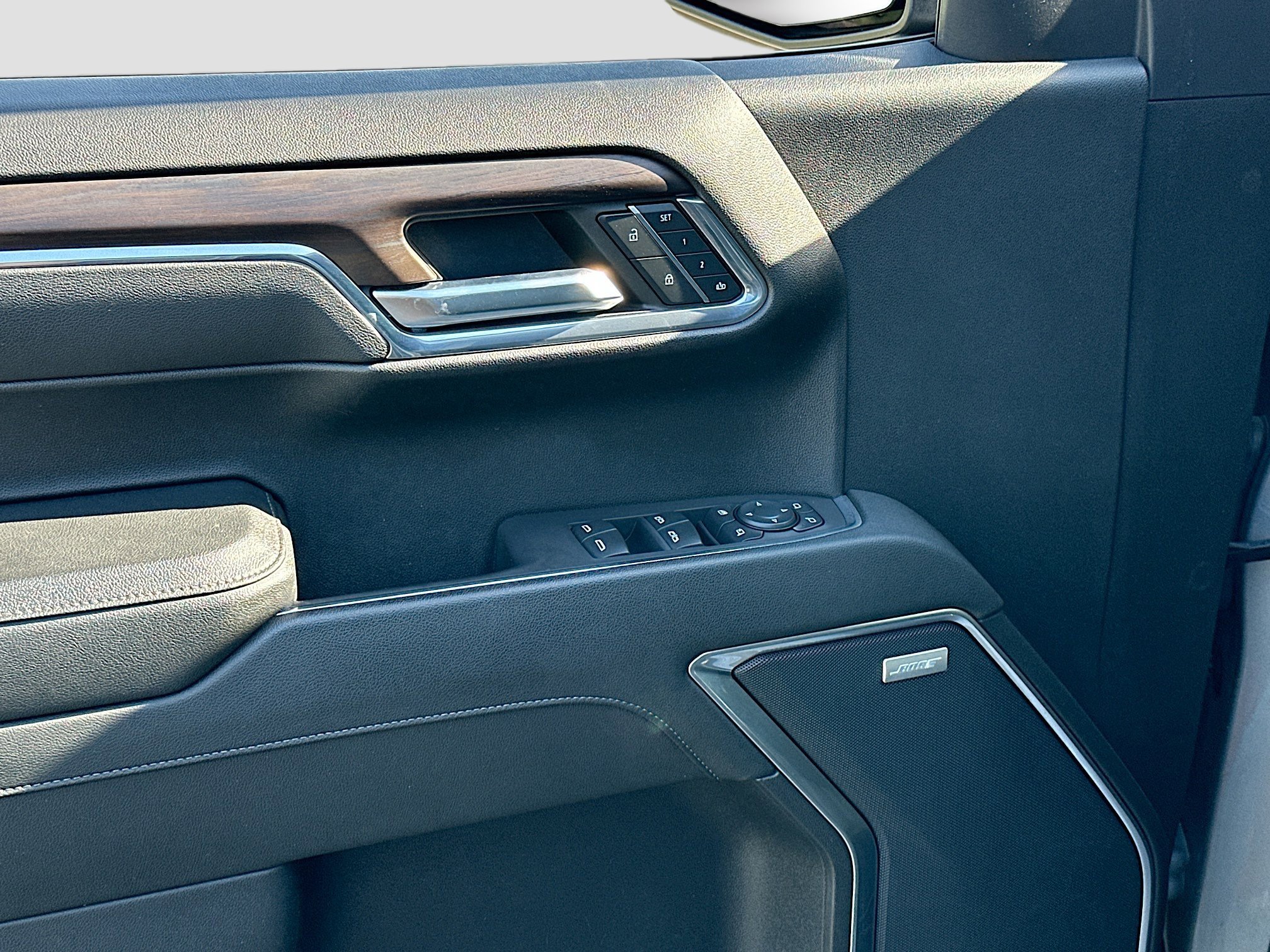 Used 2024 GMC Sierra 1500 SLT w/ SLT Premium Package image 18