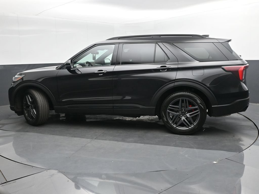 Certified 2026 Ford Explorer ST AWD/4WD image 37