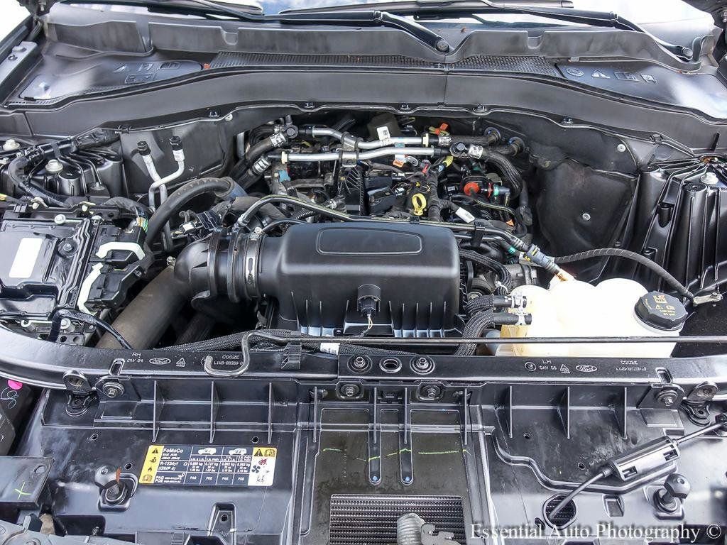 Certified 2023 Ford Explorer XLT w/ Equipment Group 202A image 28