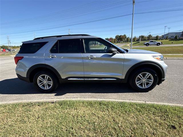 Certified 2022 Ford Explorer XLT w/ Equipment Group 202A AWD/4WD image 4