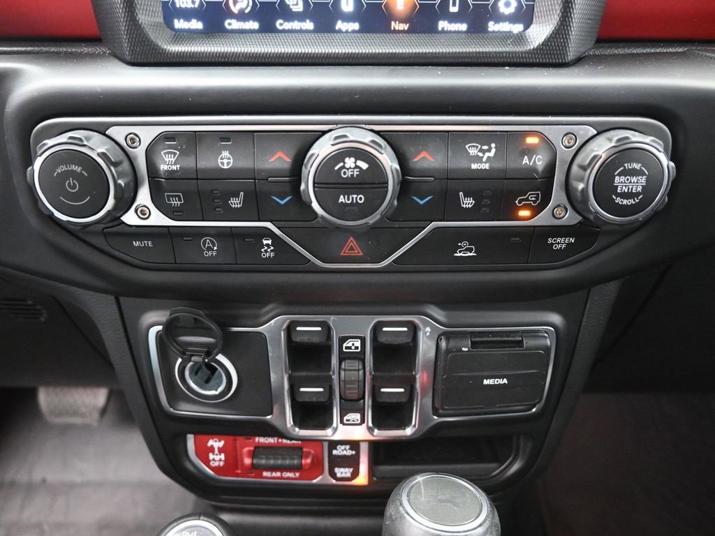 Used 2023 Jeep Wrangler Unlimited Rubicon w/ Cold Weather Group image 27