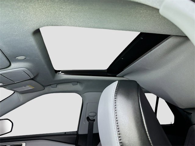 Certified 2021 Ford Explorer XLT w/ Equipment Group 202A image 33