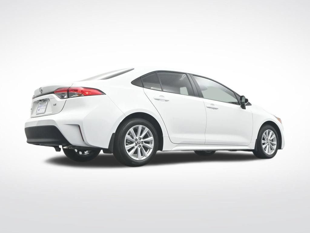 Used 2025 Toyota Corolla LE w/ LE Premium Package FWD image 35