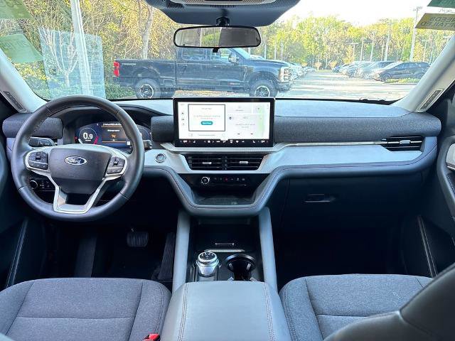 Certified 2025 Ford Explorer Active image 11