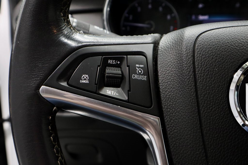 Used 2021 Buick Encore Preferred image 27