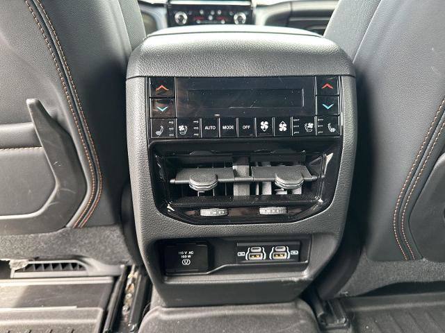 Used 2024 Jeep Grand Cherokee Summit AWD/4WD image 22