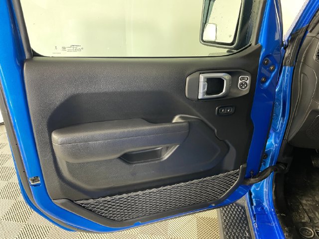 Used 2024 Jeep Wrangler Unlimited AWD/4WD image 14