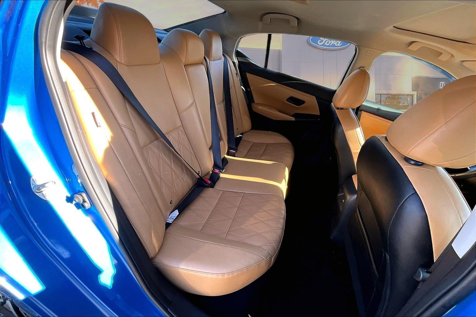 Used 2025 Nissan Sentra SV w/ SV Premium Package FWD image 25