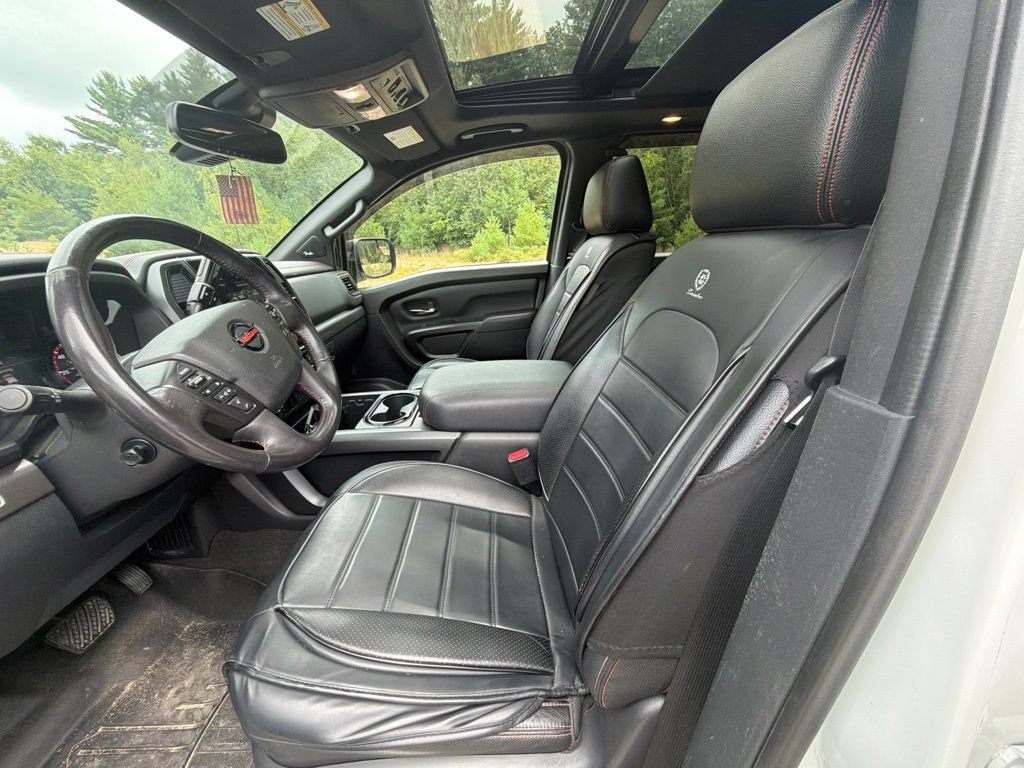 Used 2021 Nissan Titan PRO-4X w/ Pro-4x Convenience Package AWD/4WD image 8