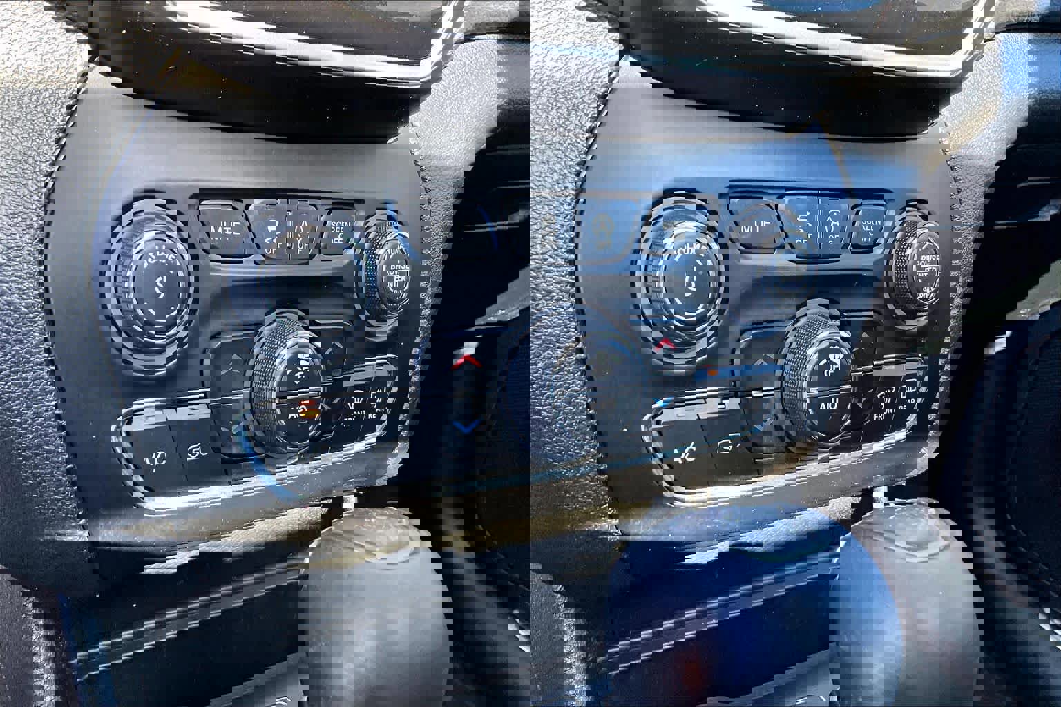 Used 2021 Jeep Cherokee Limited w/ Elite Package image 35