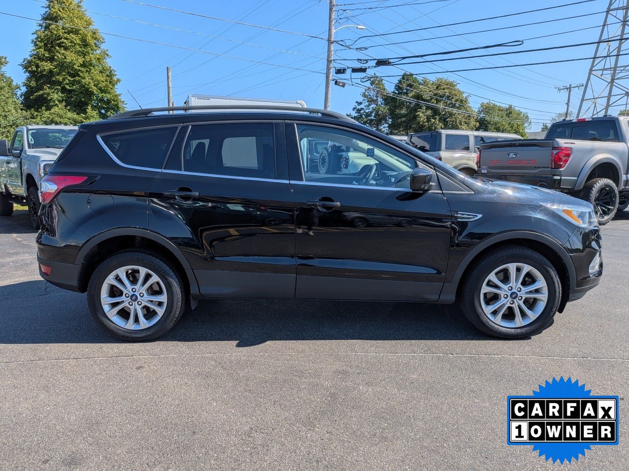 Certified 2018 Ford Escape SE w/ SE Sync 3 Package AWD/4WD image 3