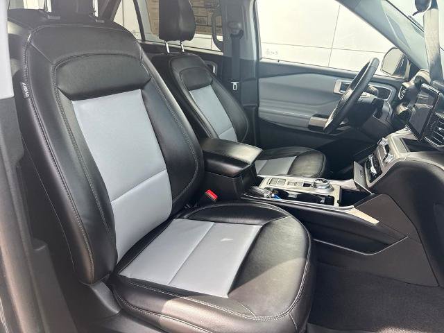 Certified 2023 Ford Explorer XLT w/ Equipment Group 202A RWD image 36