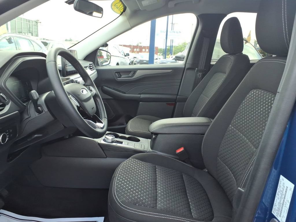 Certified 2023 Ford Escape Active AWD/4WD image 12