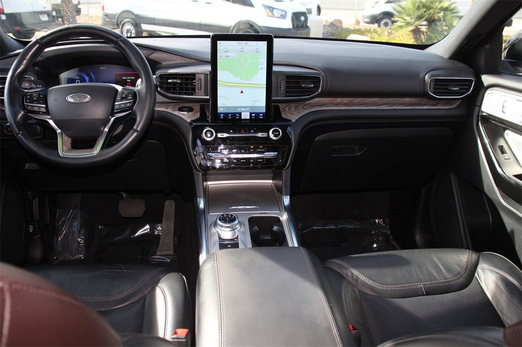 Certified 2022 Ford Explorer Platinum w/ Equipment Group 601A image 19