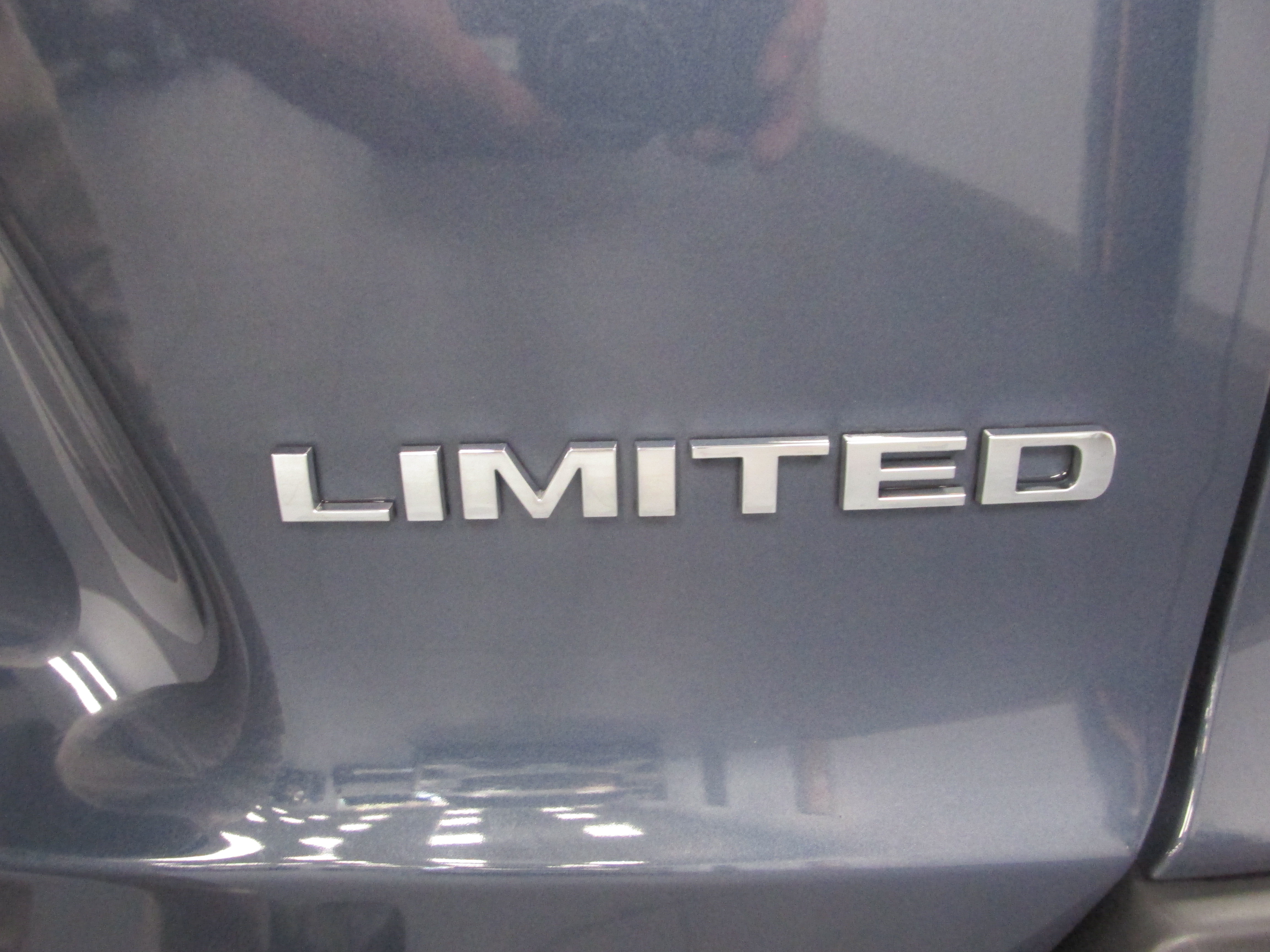 Used 2019 Jeep Cherokee Limited AWD/4WD image 20