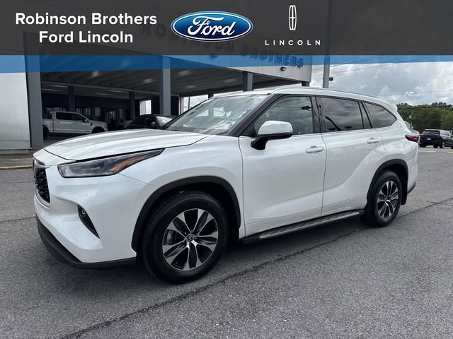 Used 2021 Toyota Highlander XLE