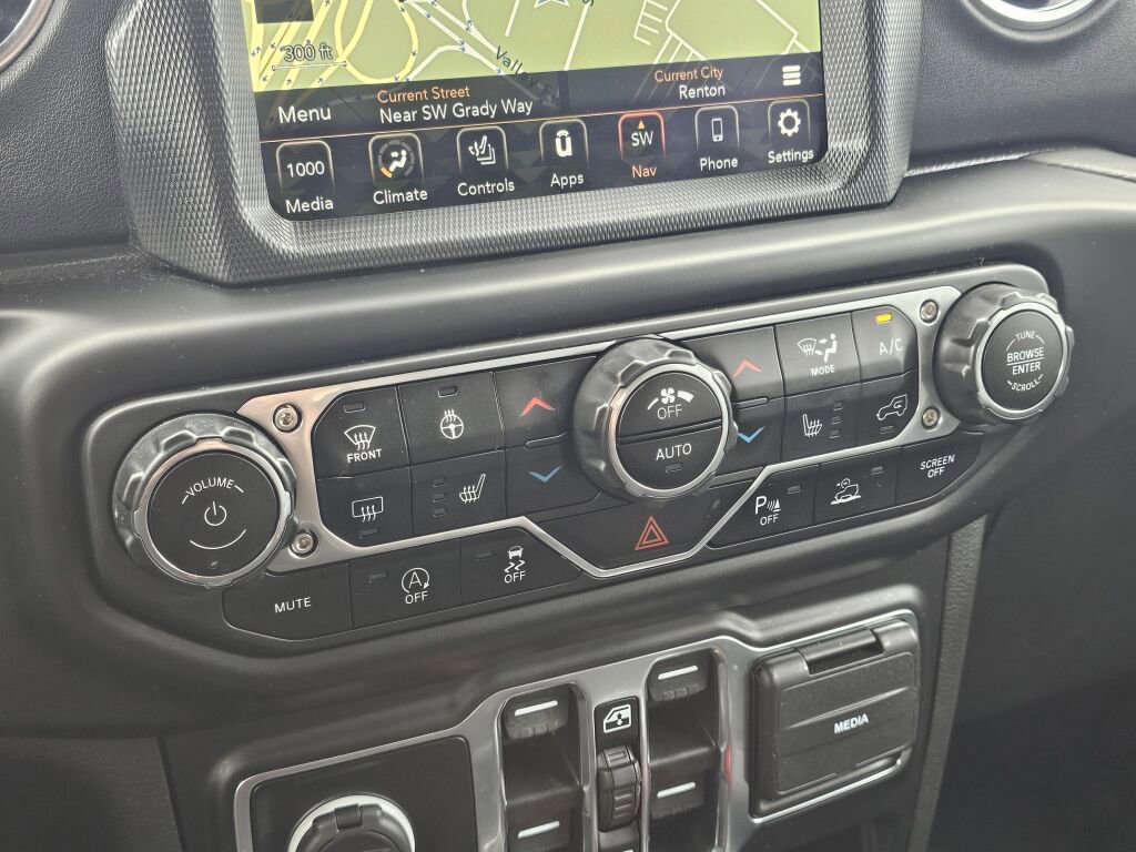 Used 2023 Jeep Wrangler Unlimited Sahara w/ LED Lighting Group AWD/4WD image 27
