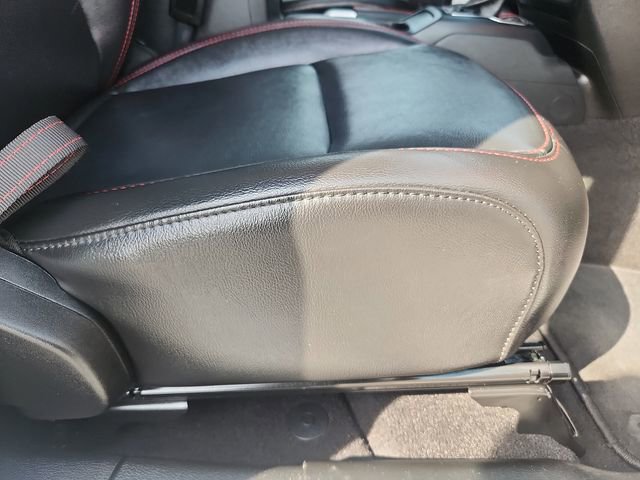 Used 2022 Jeep Wrangler Unlimited Rubicon w/ Cold Weather Group image 32