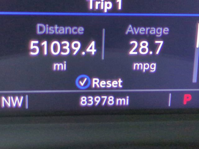 Used 2025 Cadillac XT6 Luxury image 30