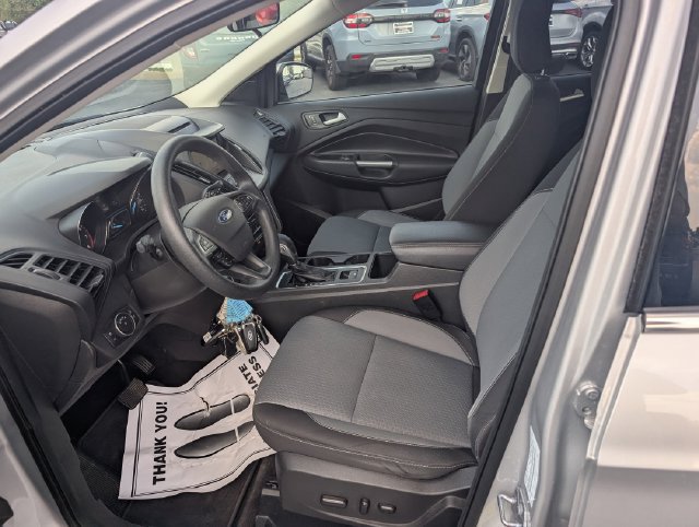 Certified 2018 Ford Escape SE w/ SE Sync 3 Package AWD/4WD image 14
