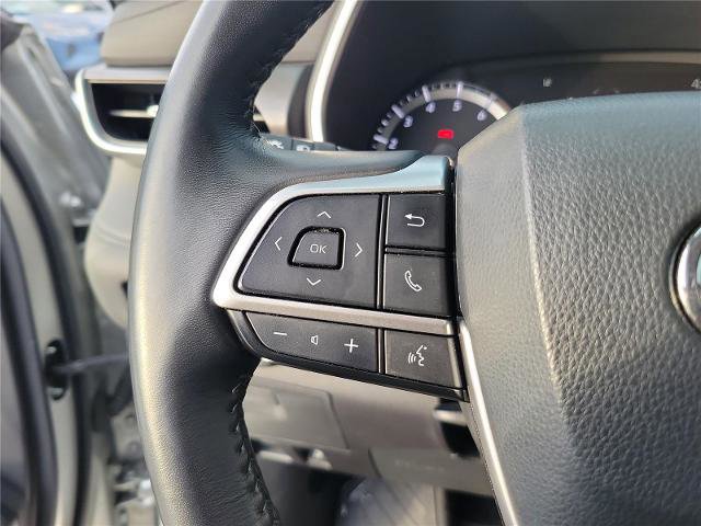 Used 2023 Toyota Highlander XLE image 11