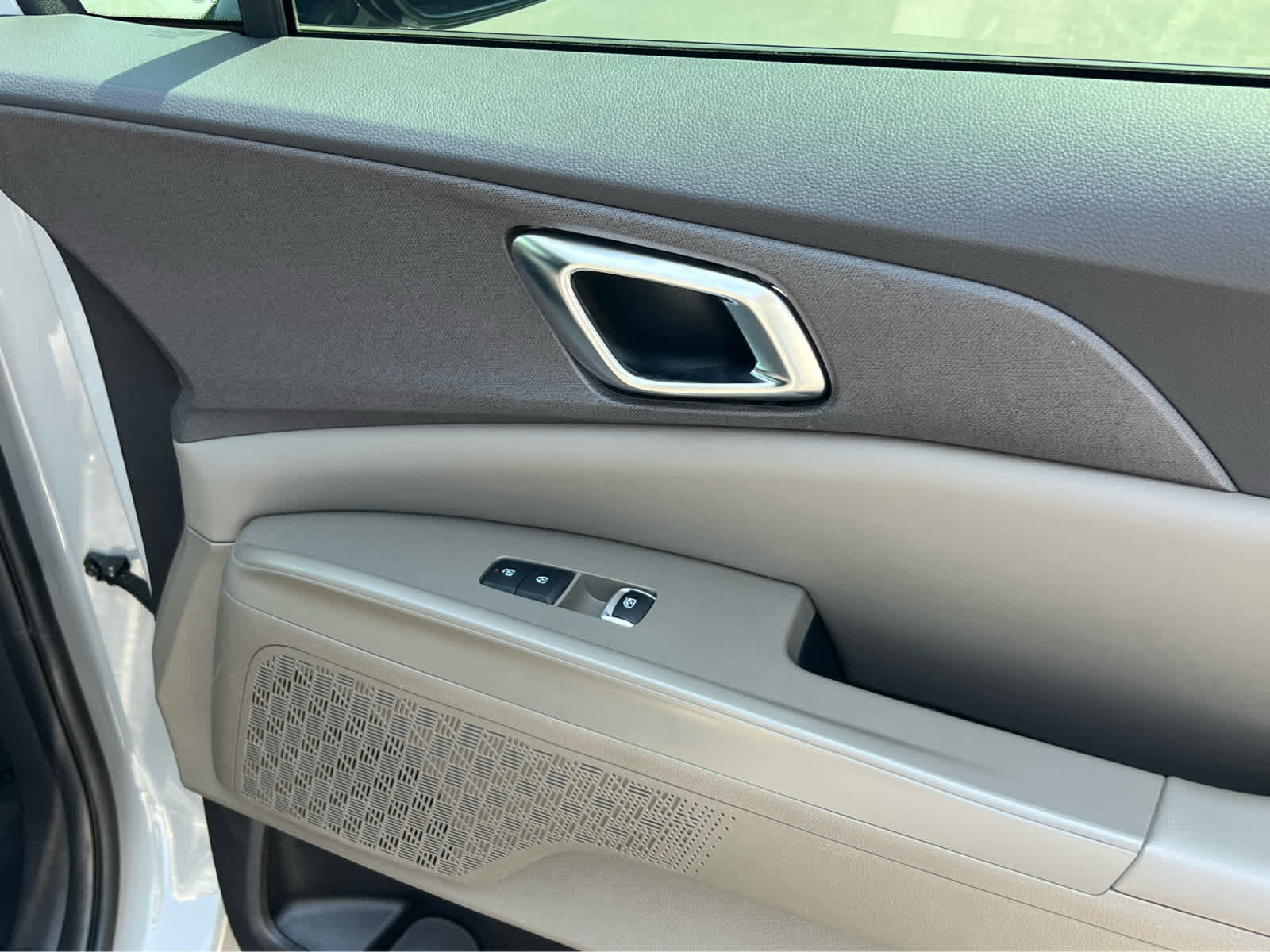 Used 2025 Kia Carnival SX FWD image 19