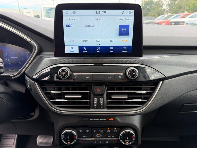 Certified 2022 Ford Escape SEL w/ SEL Stealth AWD Package image 29