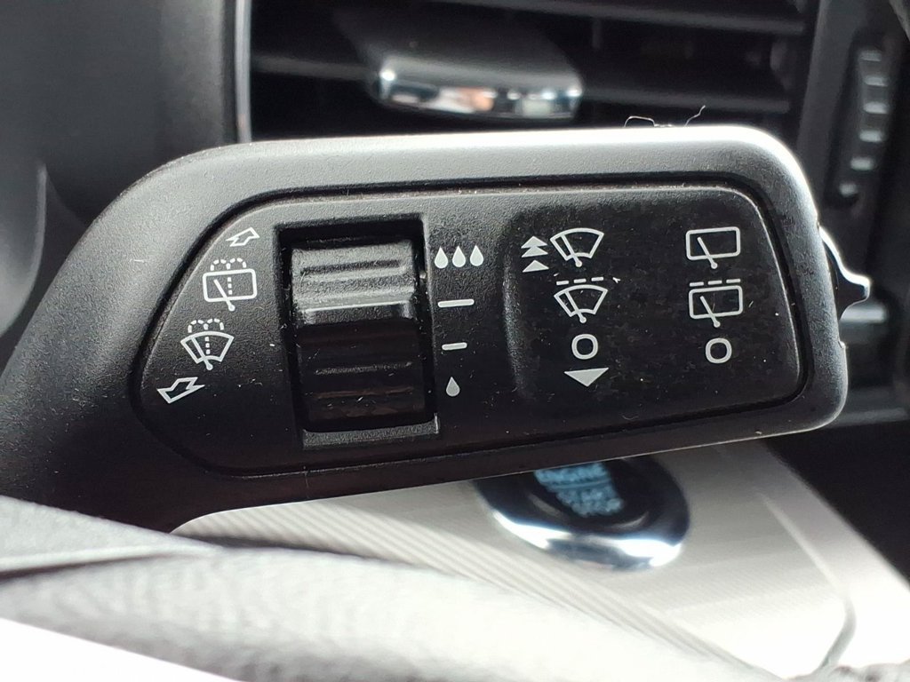 Certified 2023 Ford Explorer XLT w/ Equipment Group 202A AWD/4WD image 28