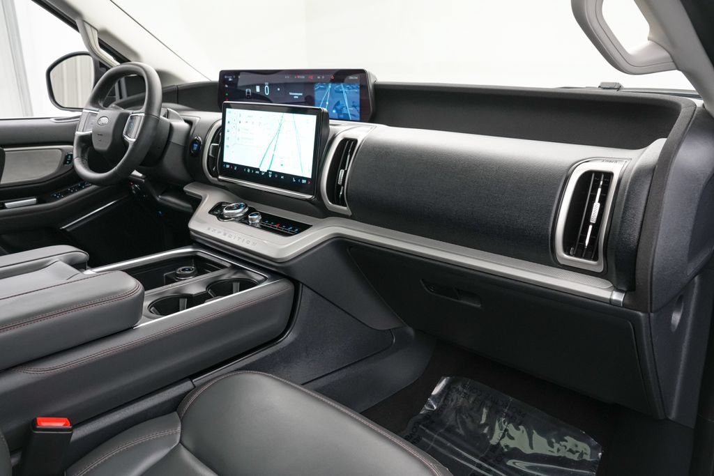Certified 2025 Ford Expedition Active AWD/4WD image 29