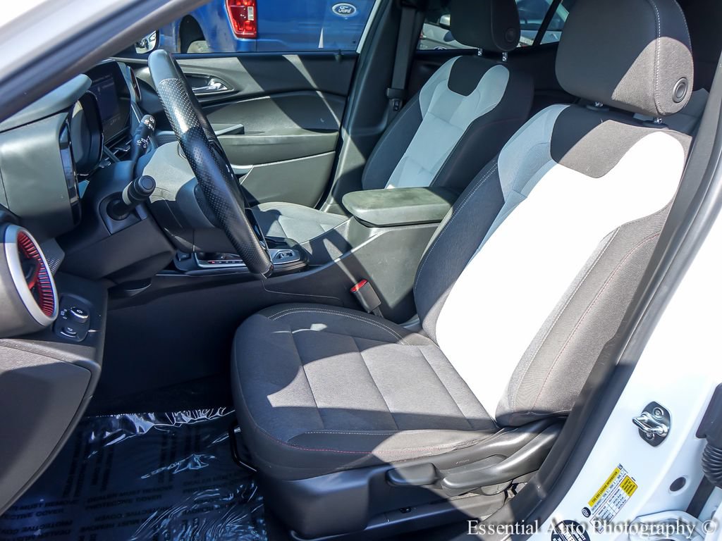 Used 2024 Chevrolet Trax RS w/ Driver Confidence Package FWD image 8