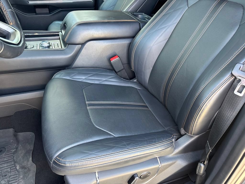 Certified 2024 Ford Expedition Platinum AWD/4WD image 25