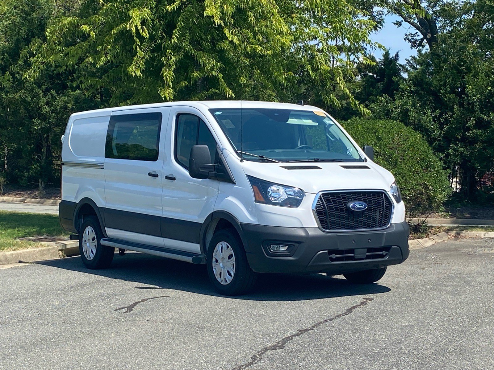 Certified 2025 Ford Transit 250 Low Roof w/ Exterior Upgrade Package RWD image 2