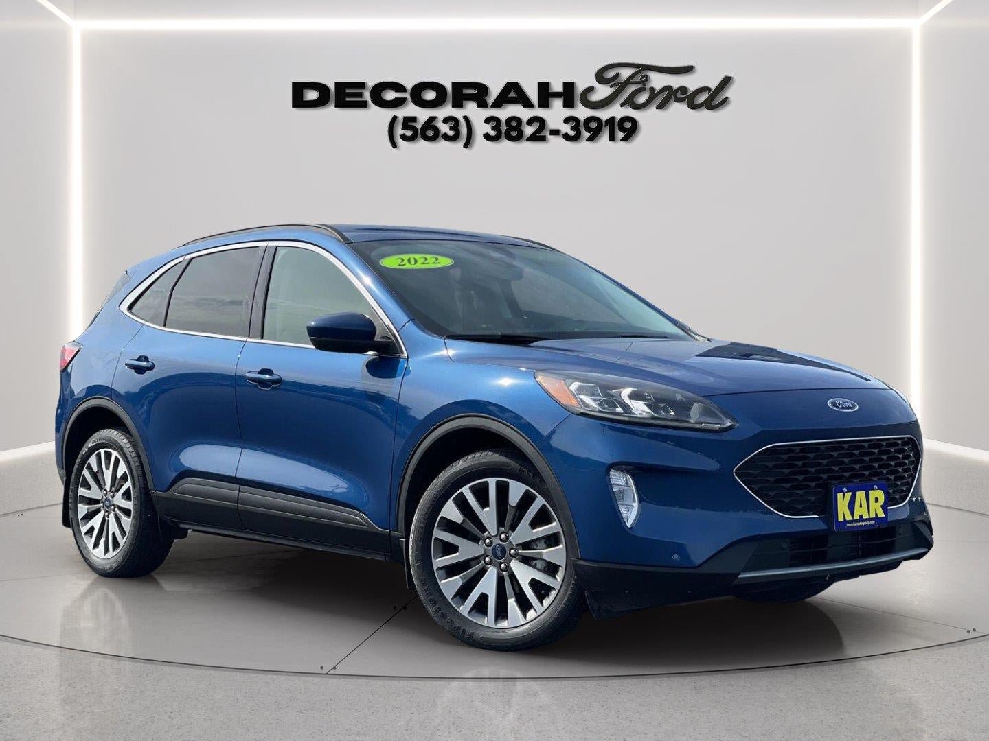 Certified 2022 Ford Escape Titanium w/ Class II Trailer Tow Package AWD/4WD image 9