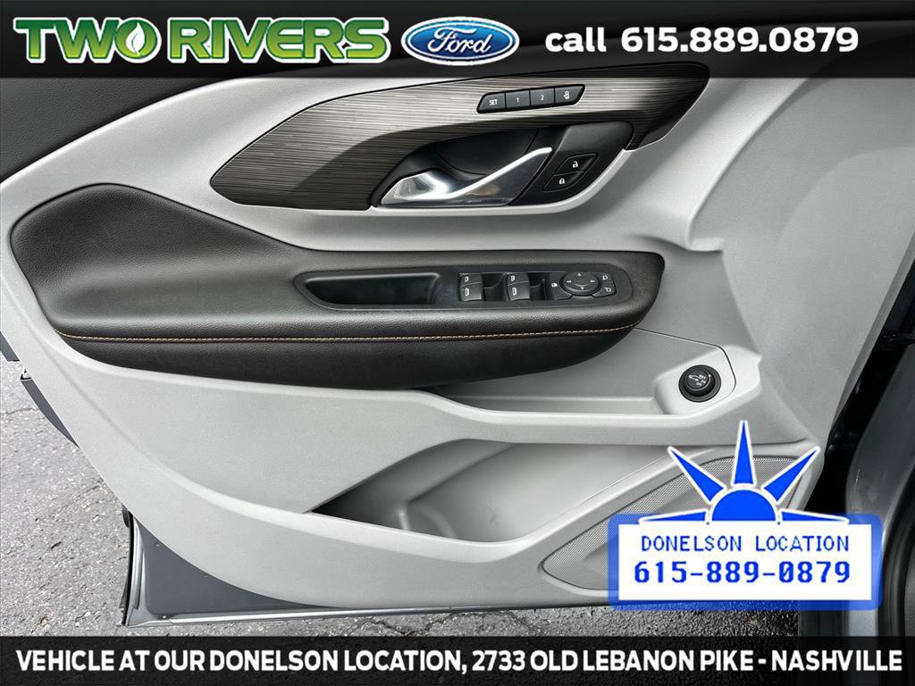 Used 2020 GMC Terrain SLT w/ Preferred Package image 15