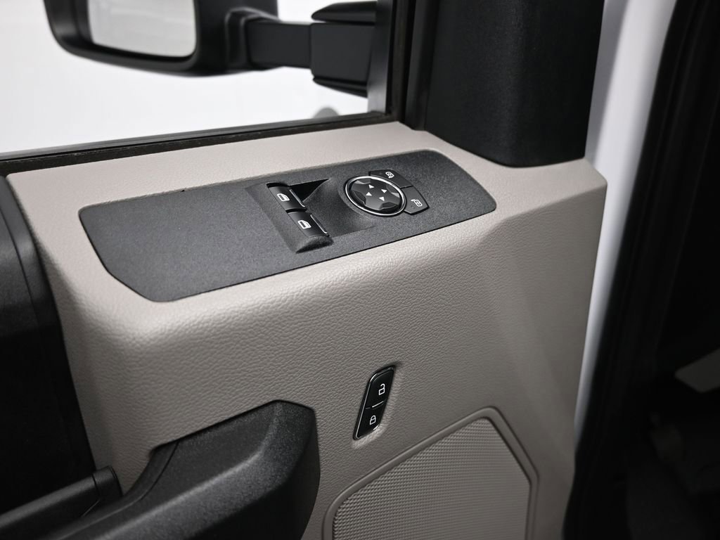 Certified 2020 Ford F550 2WD Regular Cab Super Duty image 13