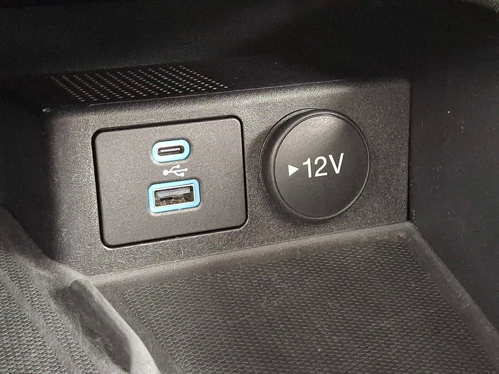 Certified 2023 Ford Escape ST-Line Select w/ Tech Pack #2 image 24