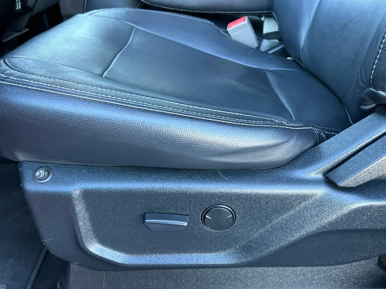 Certified 2020 Ford F150 XLT image 26