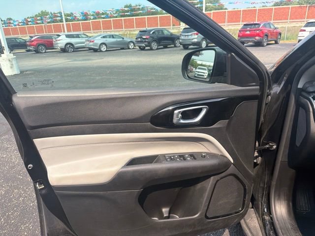 Used 2022 Jeep Compass Limited AWD/4WD image 10