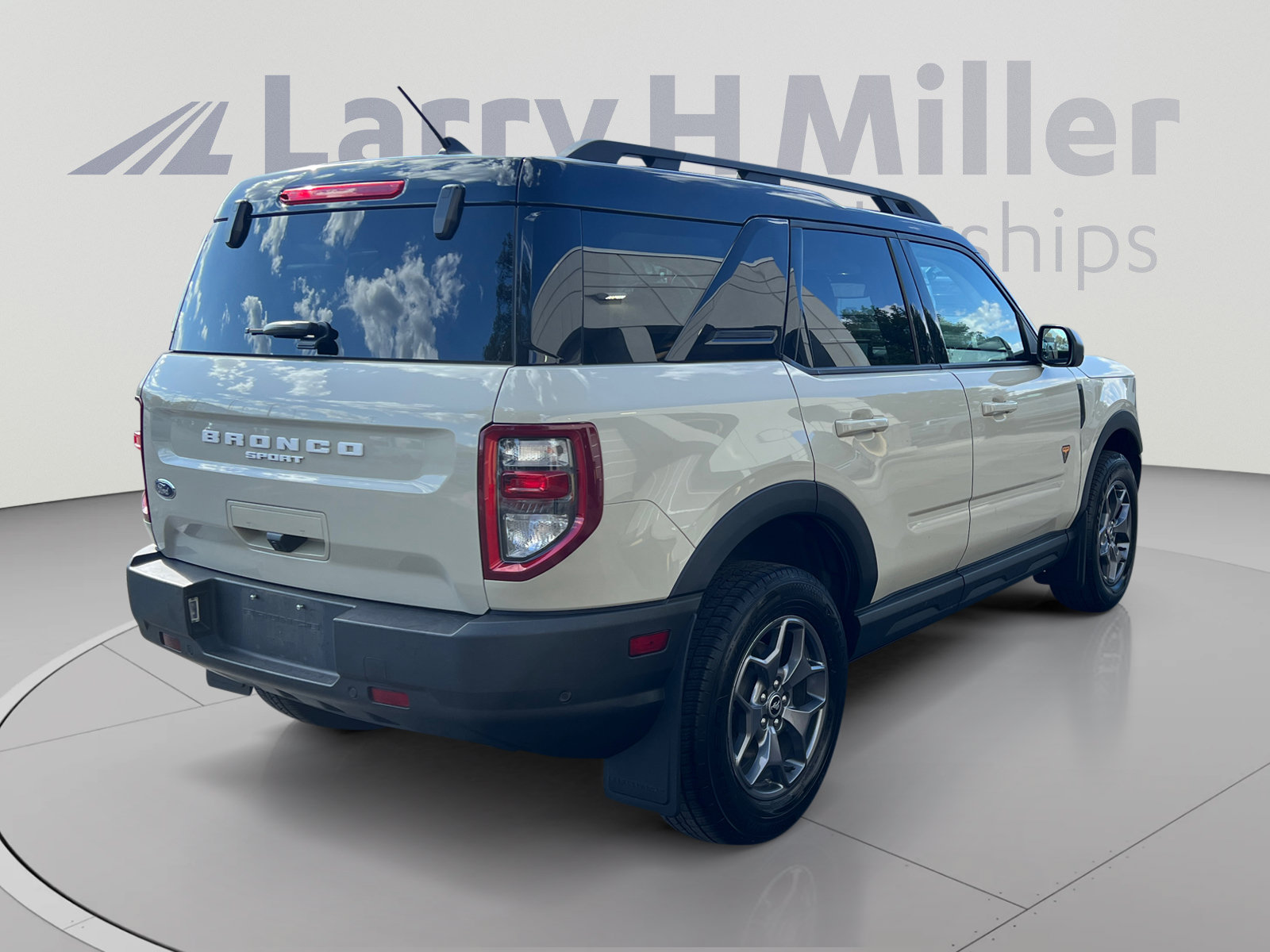 Certified 2024 Ford Bronco Sport Badlands w/ Premium Package AWD/4WD image 5
