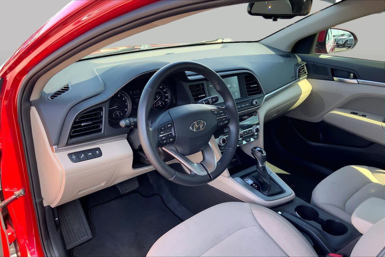 Used 2020 Hyundai Elantra Value Edition FWD image 17
