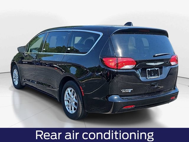 Used 2024 Chrysler Voyager LX FWD image 7