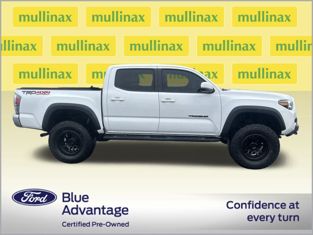 Used 2023 Toyota Tacoma TRD Off-Road image 2