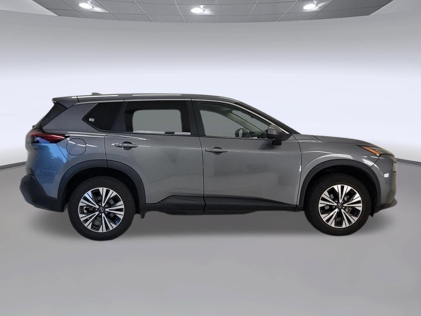 Used 2023 Nissan Rogue SV FWD image 6
