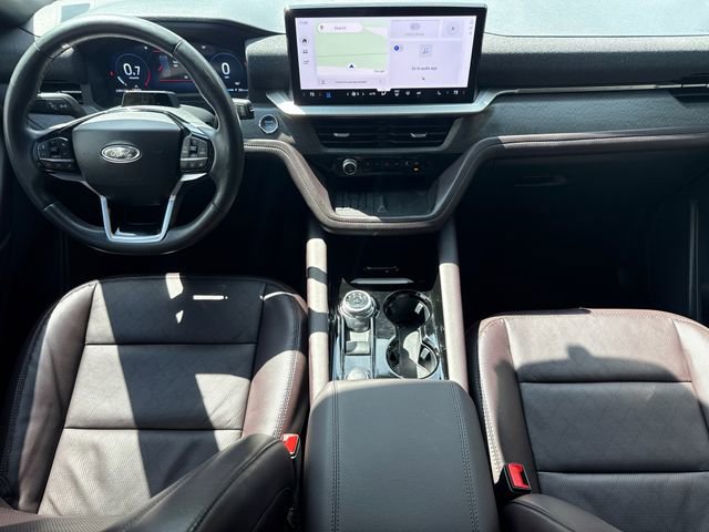Certified 2025 Ford Explorer Platinum RWD image 11