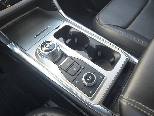 Certified 2023 Ford Explorer XLT w/ Equipment Group 202A AWD/4WD image 27